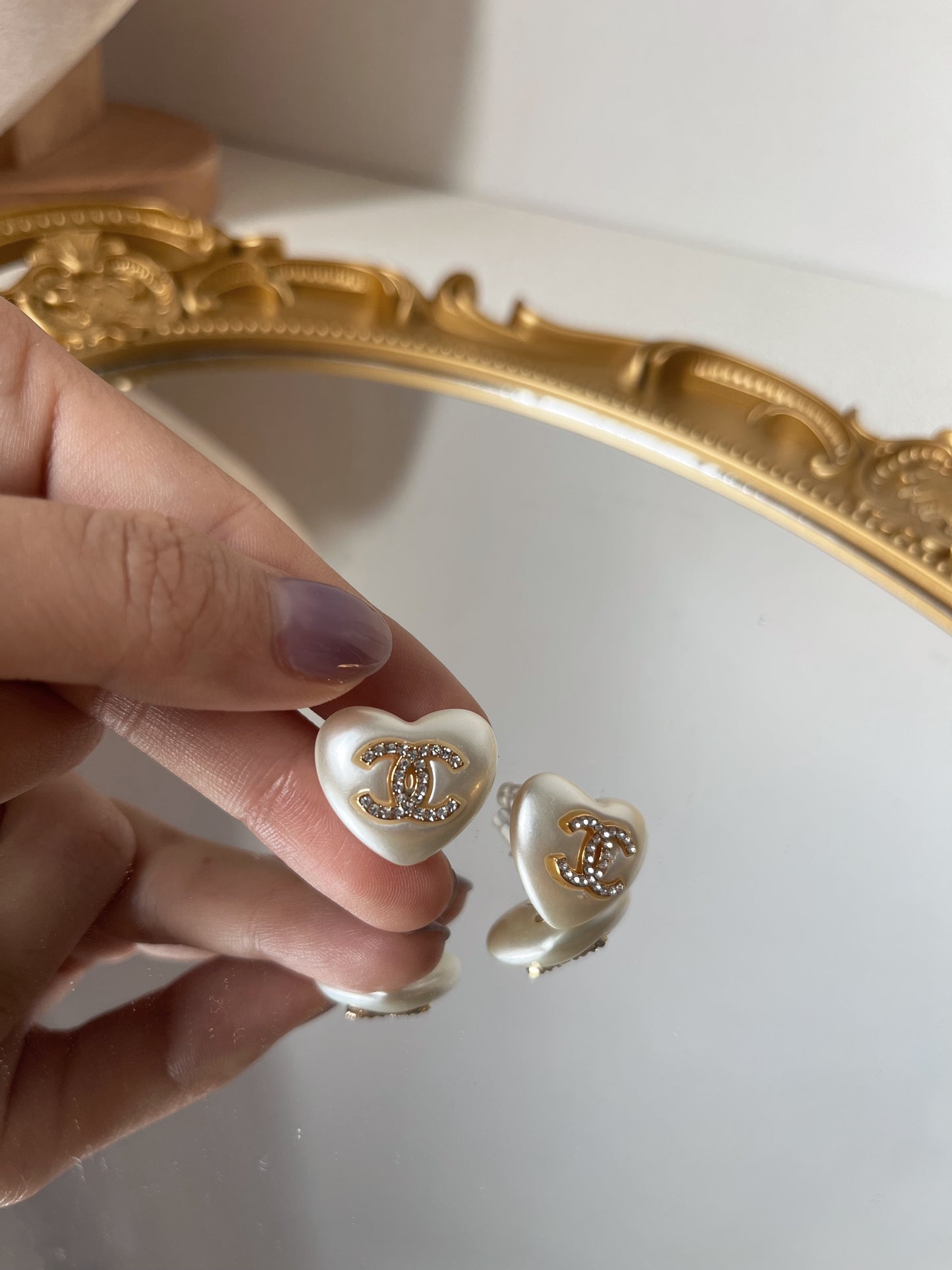 Cc pearly heart earrings