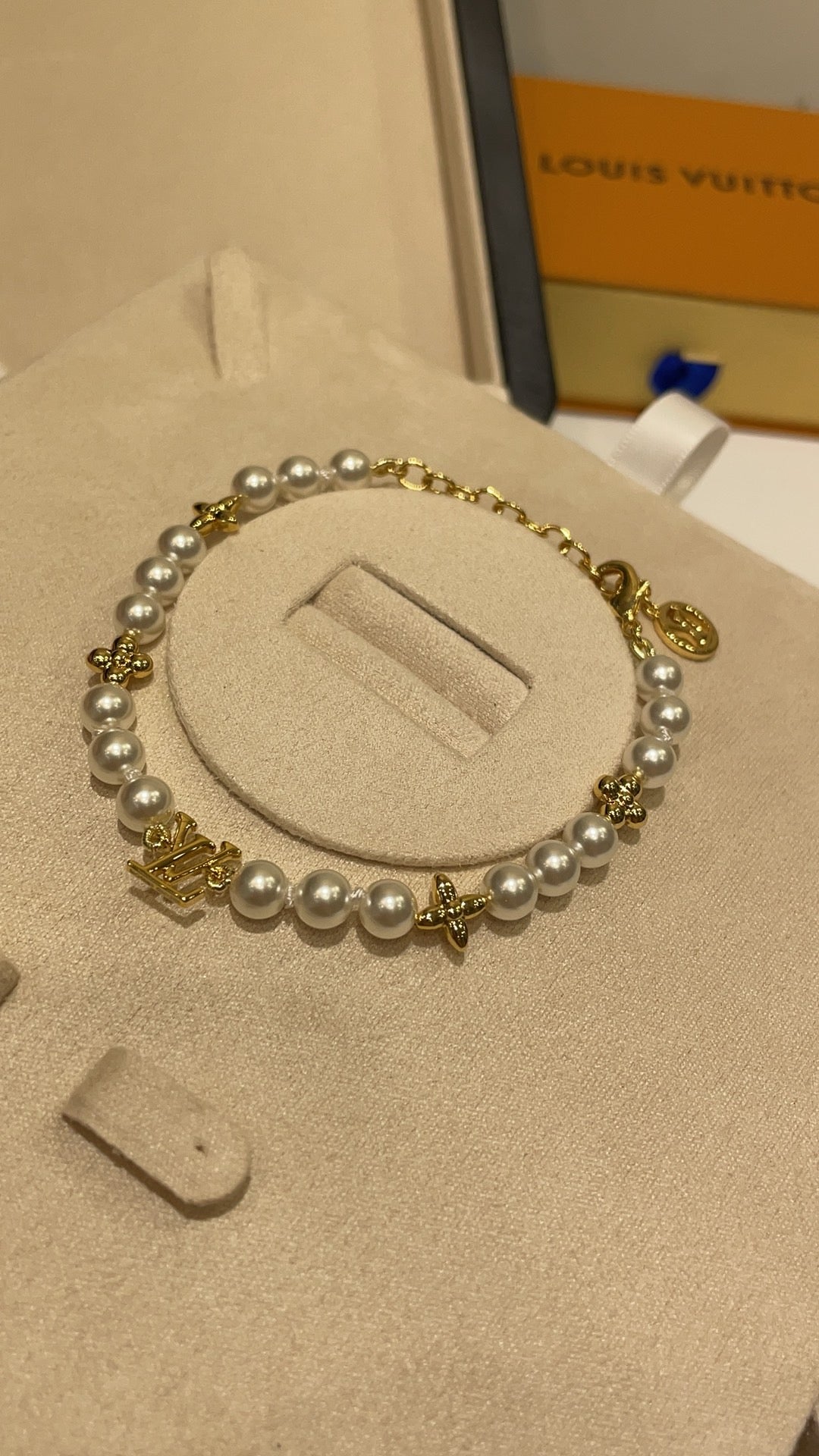 Luvi pearl bracelet