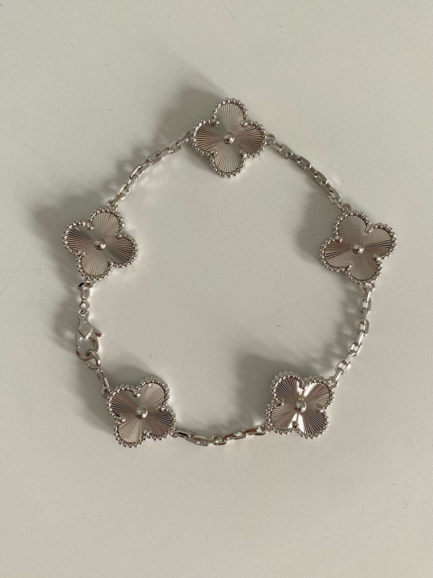 Clover V bracelet