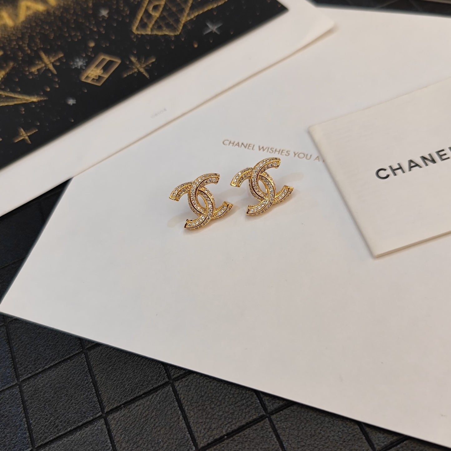 Cc Vintage earrings