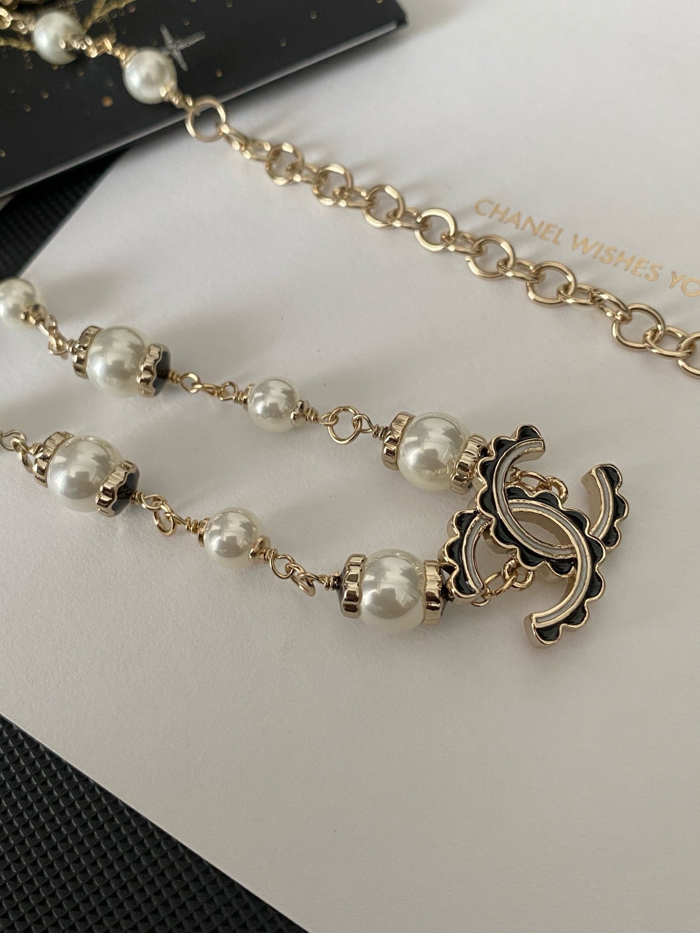 Coco pearl necklace