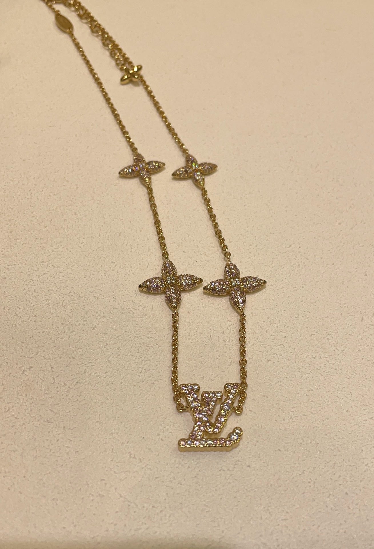 Lynn star necklace