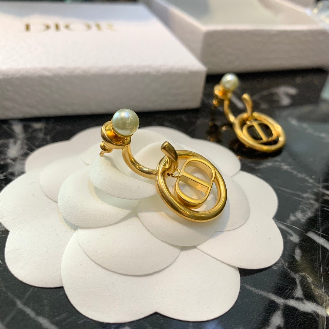 CD pearl earrings