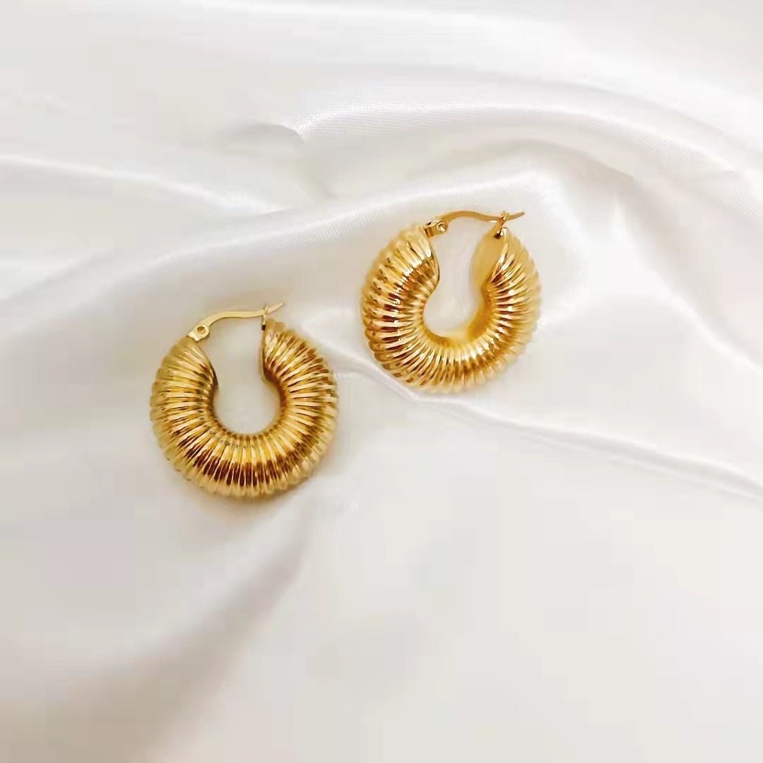 Threaded hoop earrings