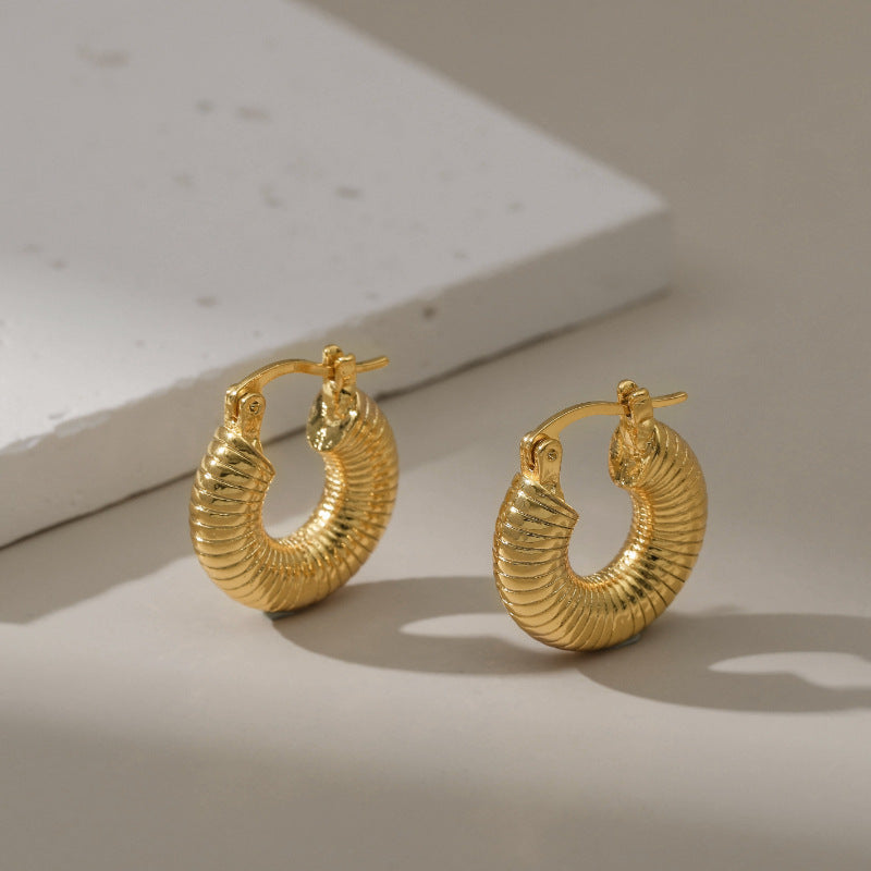 18K Threaded earrings