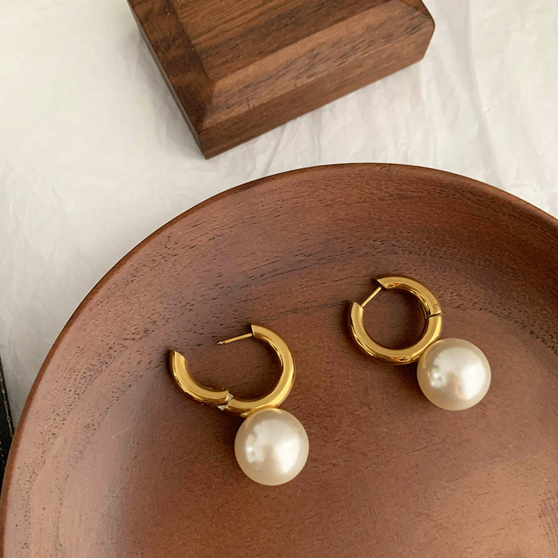 Ali Pearl hoops